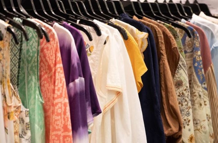 15 of The Best Wholesale Clothing Vendors To Try (From USA, EU & China)