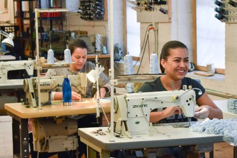 ➤ Pantalones de vestir para el trabajo, hombre y mujer