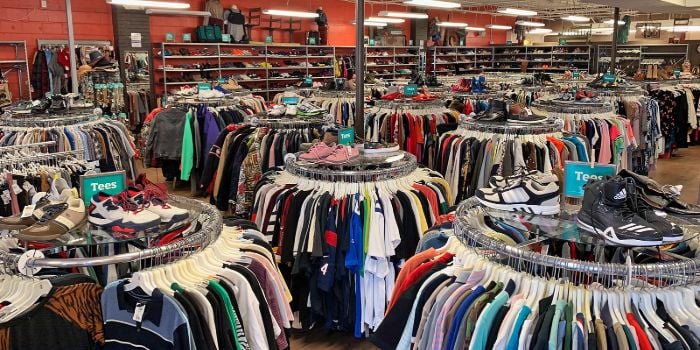 Wholesale near outlet me clothing