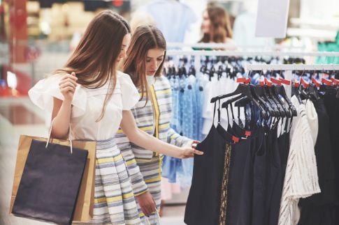 Mejores Tiendas De Ropa Mujer Chicago ※2024 TOP 10※ Tienda de ropa de mujer  cerca de mi, abren hoy