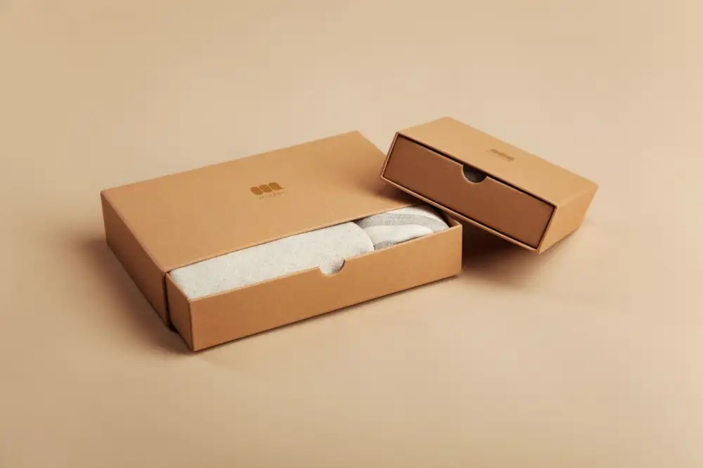 Cheapest Way to Ship a Big Box of Clothes: Cost-Saving Packaging